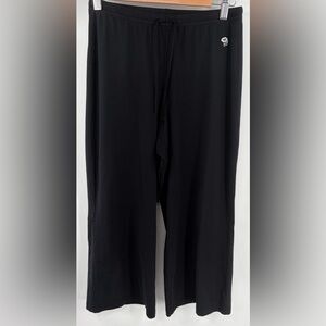 Mountain Hardware women’s black wide leg cropped drawstring lounge pant size S